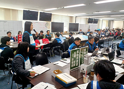 認定証授与式に登壇した、当社徳島支社 酒池支社長